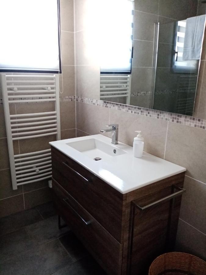 Cote Et Mer - Appartement Haut Standing Dans Villa Avec Piscine Et Vue Mer Taglio-Isolaccio Exterior foto