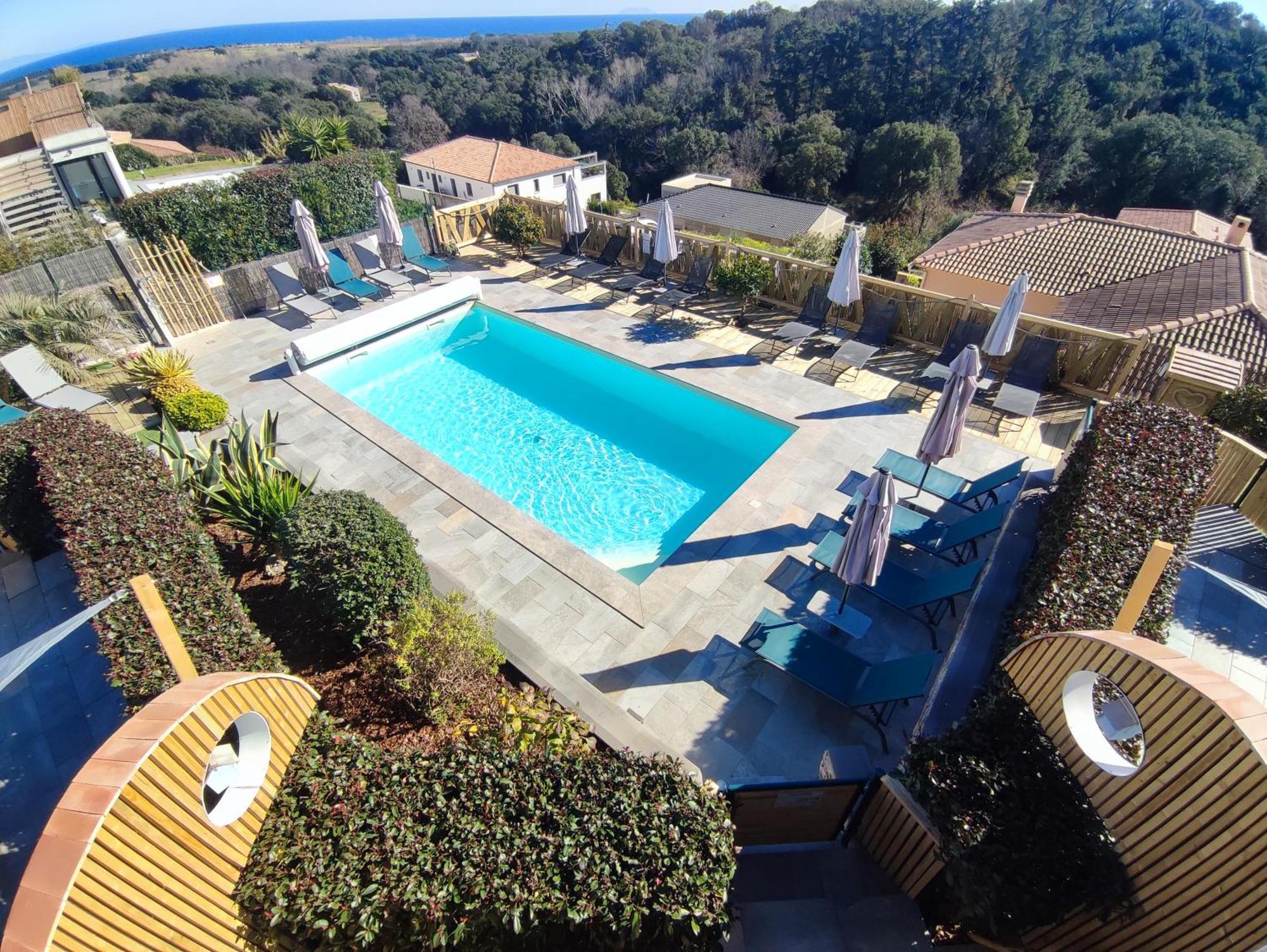 Cote Et Mer - Appartement Haut Standing Dans Villa Avec Piscine Et Vue Mer Taglio-Isolaccio Exterior foto