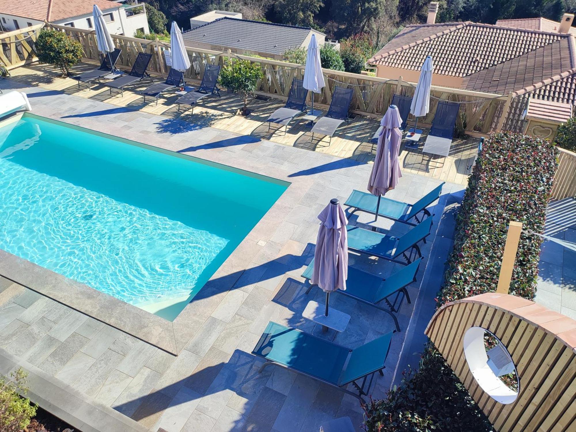 Cote Et Mer - Appartement Haut Standing Dans Villa Avec Piscine Et Vue Mer Taglio-Isolaccio Exterior foto