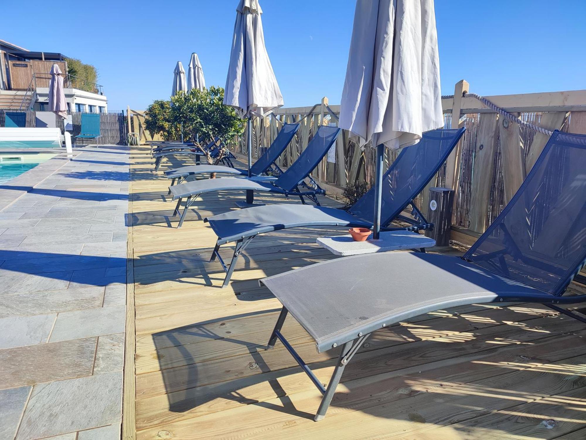 Cote Et Mer - Appartement Haut Standing Dans Villa Avec Piscine Et Vue Mer Taglio-Isolaccio Exterior foto