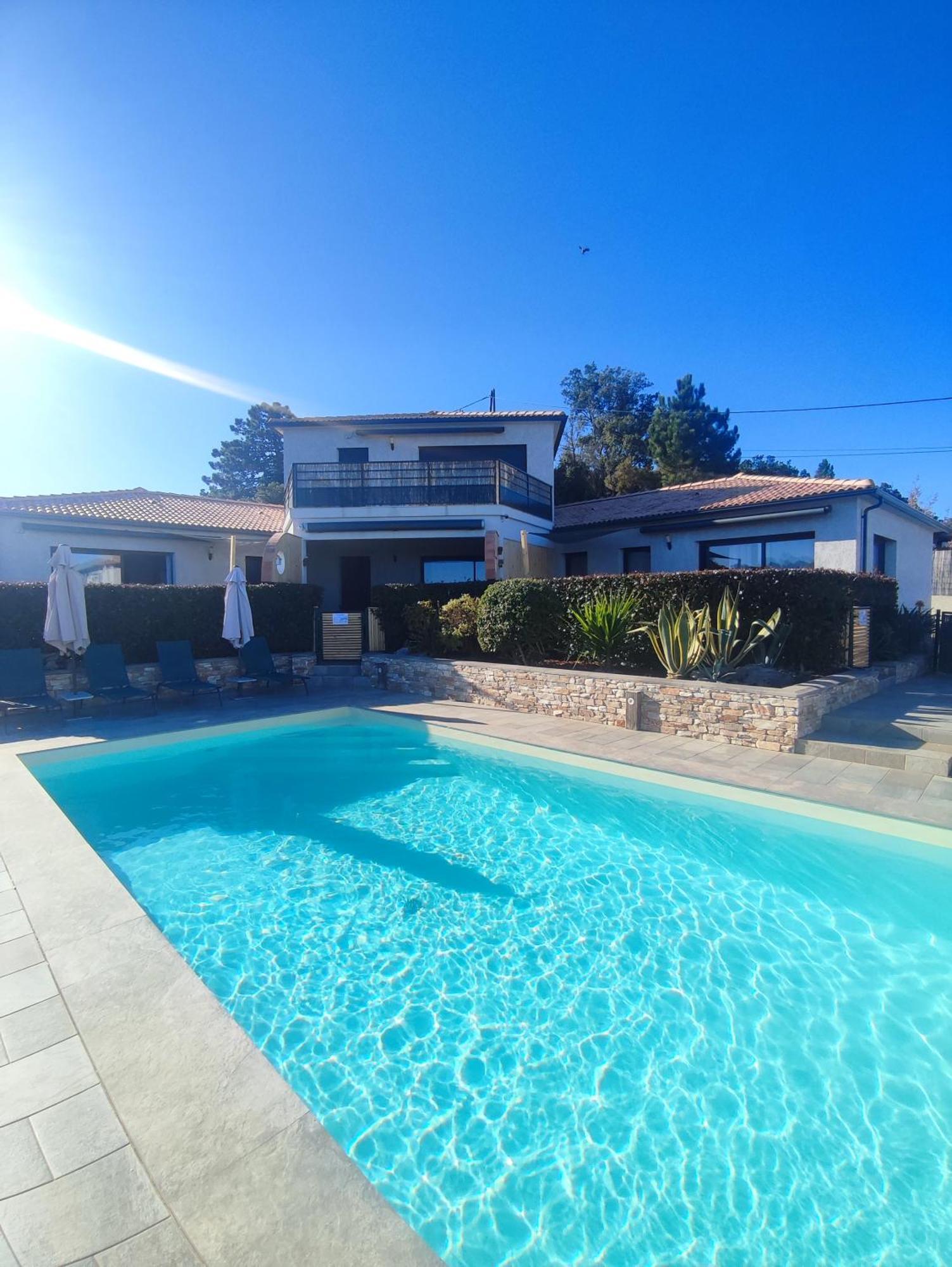 Cote Et Mer - Appartement Haut Standing Dans Villa Avec Piscine Et Vue Mer Taglio-Isolaccio Exterior foto