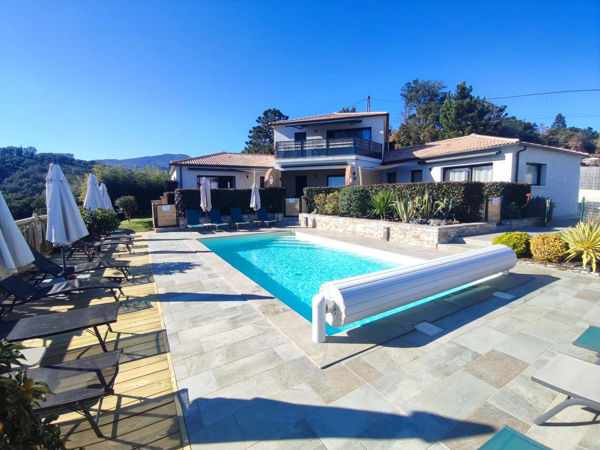 Cote Et Mer - Appartement Haut Standing Dans Villa Avec Piscine Et Vue Mer Taglio-Isolaccio Exterior foto