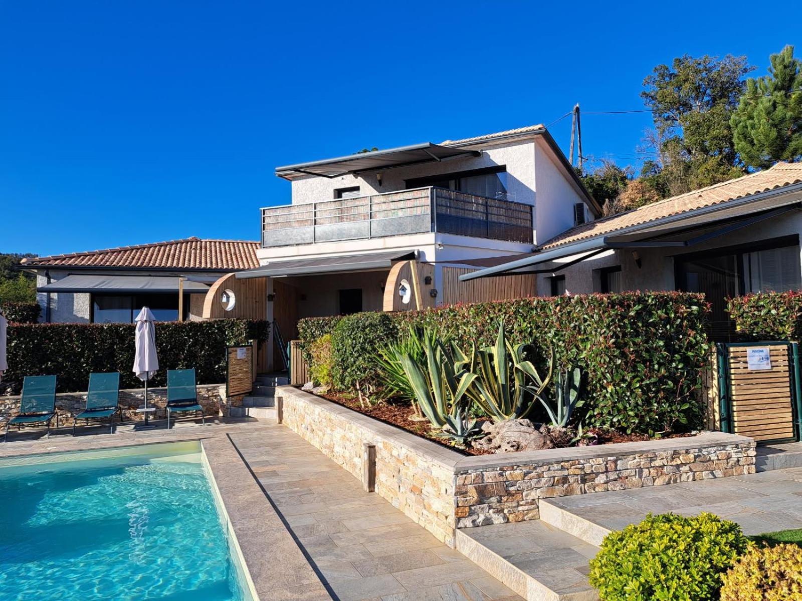 Cote Et Mer - Appartement Haut Standing Dans Villa Avec Piscine Et Vue Mer Taglio-Isolaccio Exterior foto